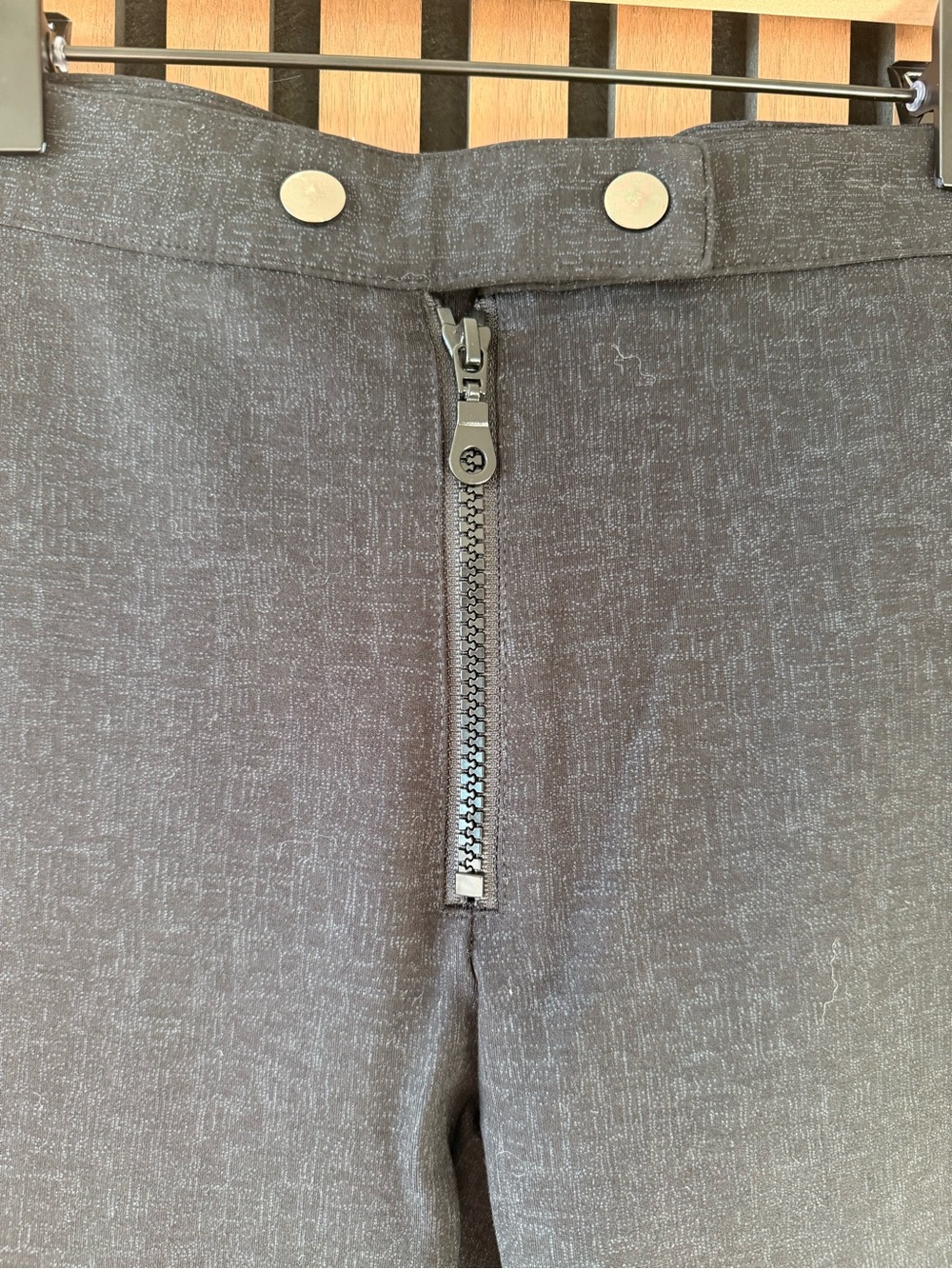 L.A.M.B. Black skinny Pants - Picture 3 of 6